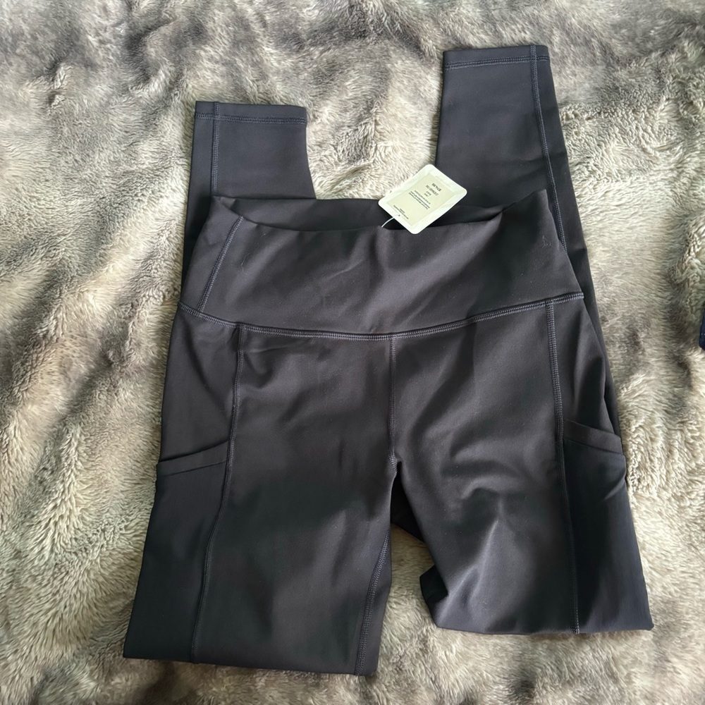 Fabletics On The Go High Waisted Legging Pocket Medium New W/Tags